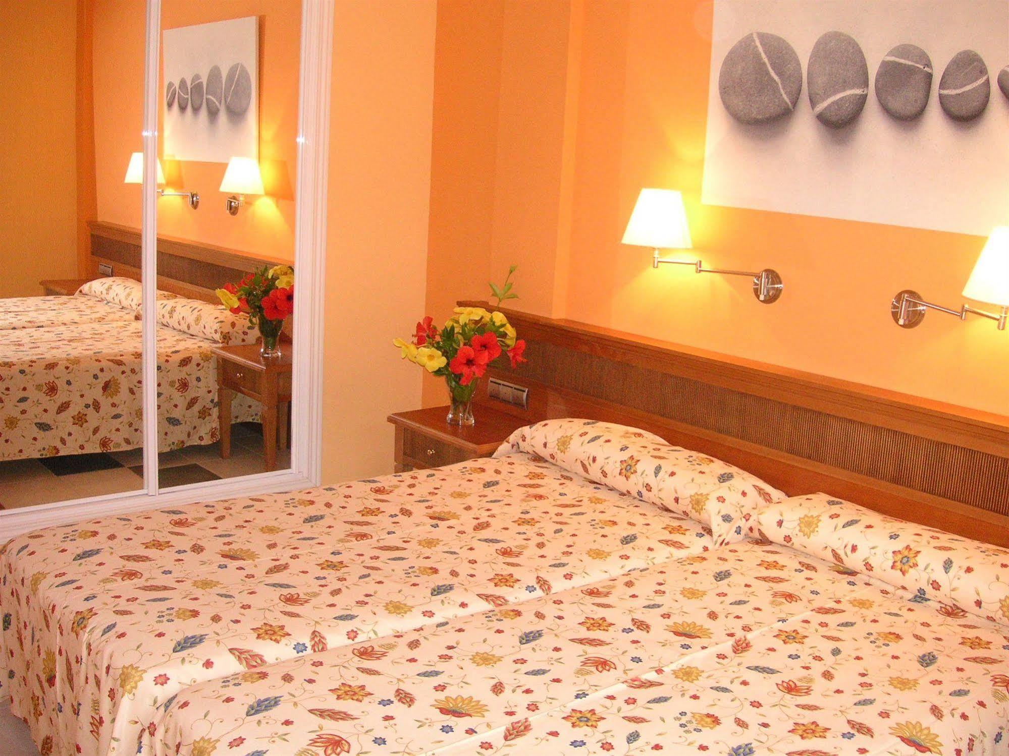 Aparthotel El Cerrito Los Cancajos Luaran gambar